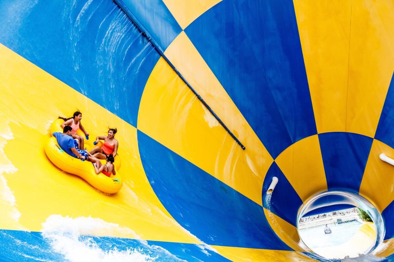 Six Flags Great Escape Lodge & Indoor Waterpark 퀸스베리 외부 사진