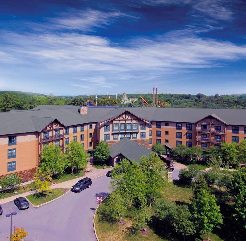 Six Flags Great Escape Lodge & Indoor Waterpark 퀸스베리 외부 사진